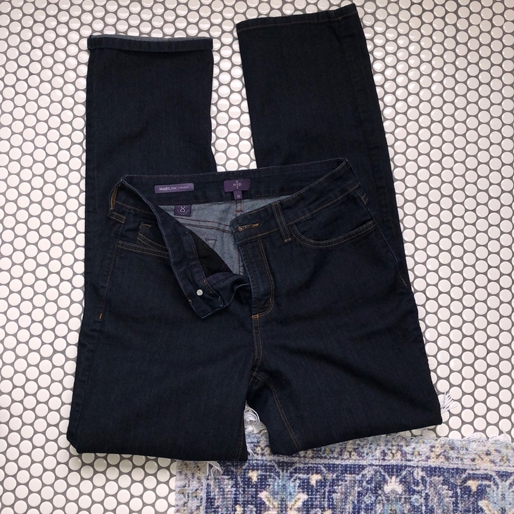 NYDJ Marilyn Straight- size 10